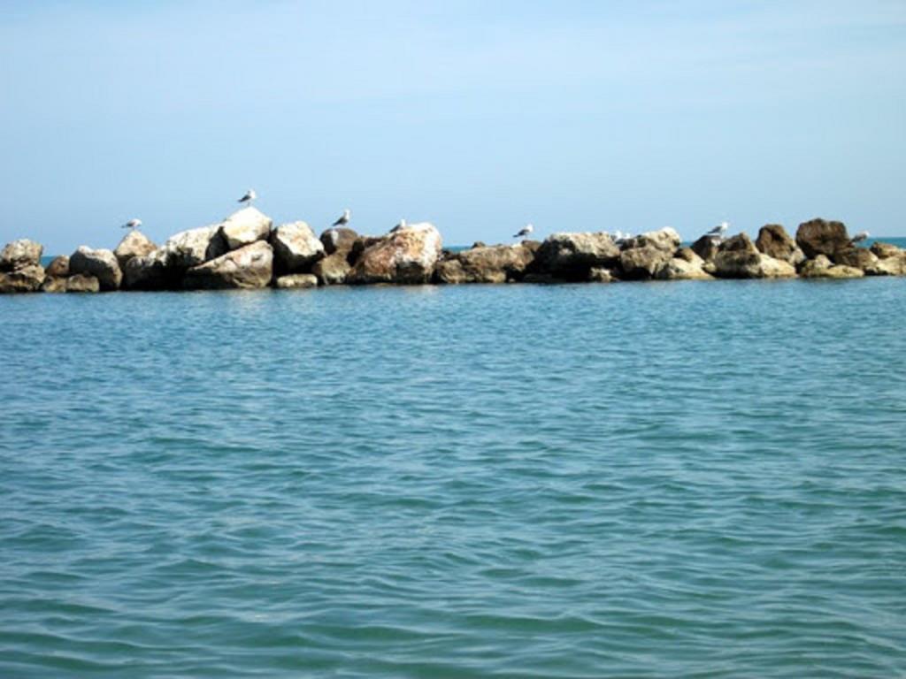Apartamento Un Nido Sul Mare Montesilvano Marina Exterior foto